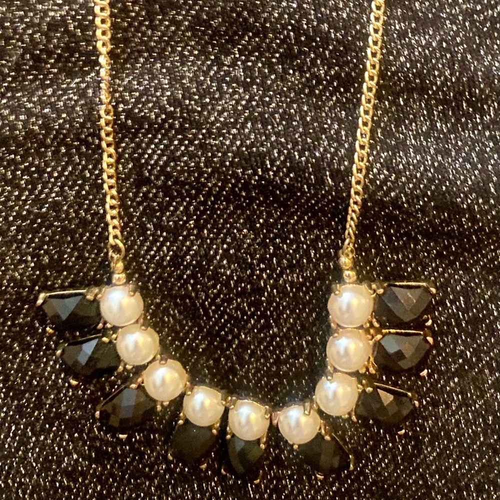 Vintage Necklace with black gemstones costume jewelry